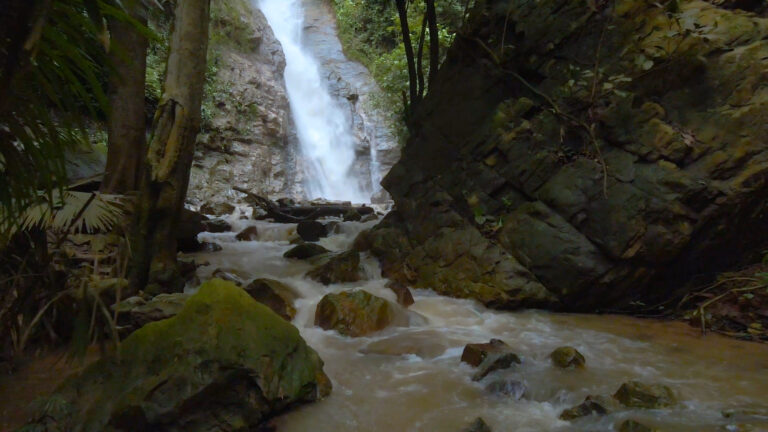 Tsenku Falls