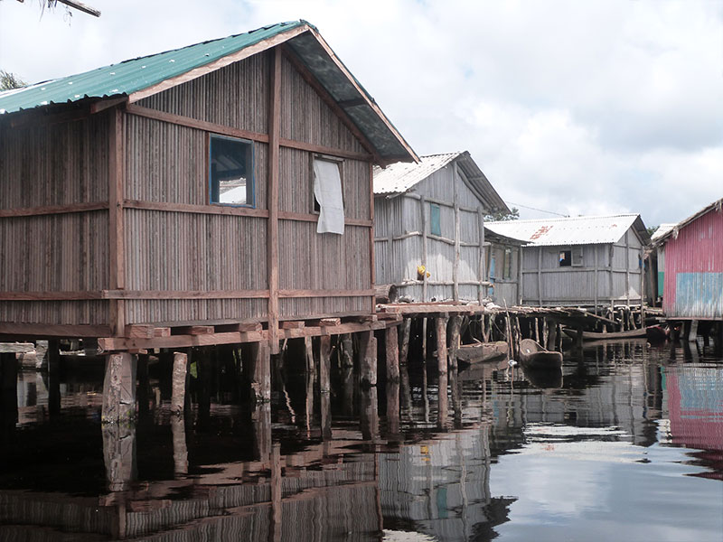 Nzulezu Stilt Village Kentetv