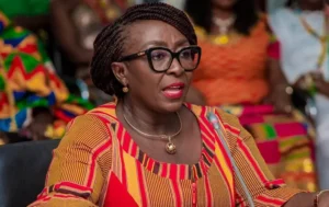 Minister Dzifa Gomashie Applauds Bee Arthur and Her Team for Turning Waste into Stunning Art