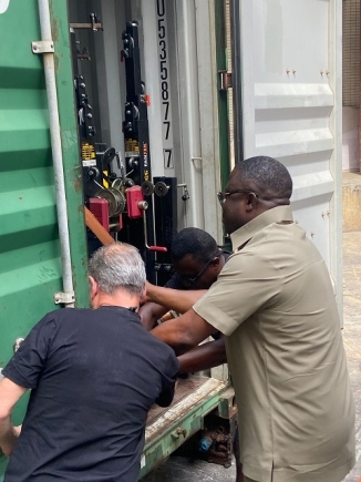 German and Ghanaian delegates at equipment unveiling